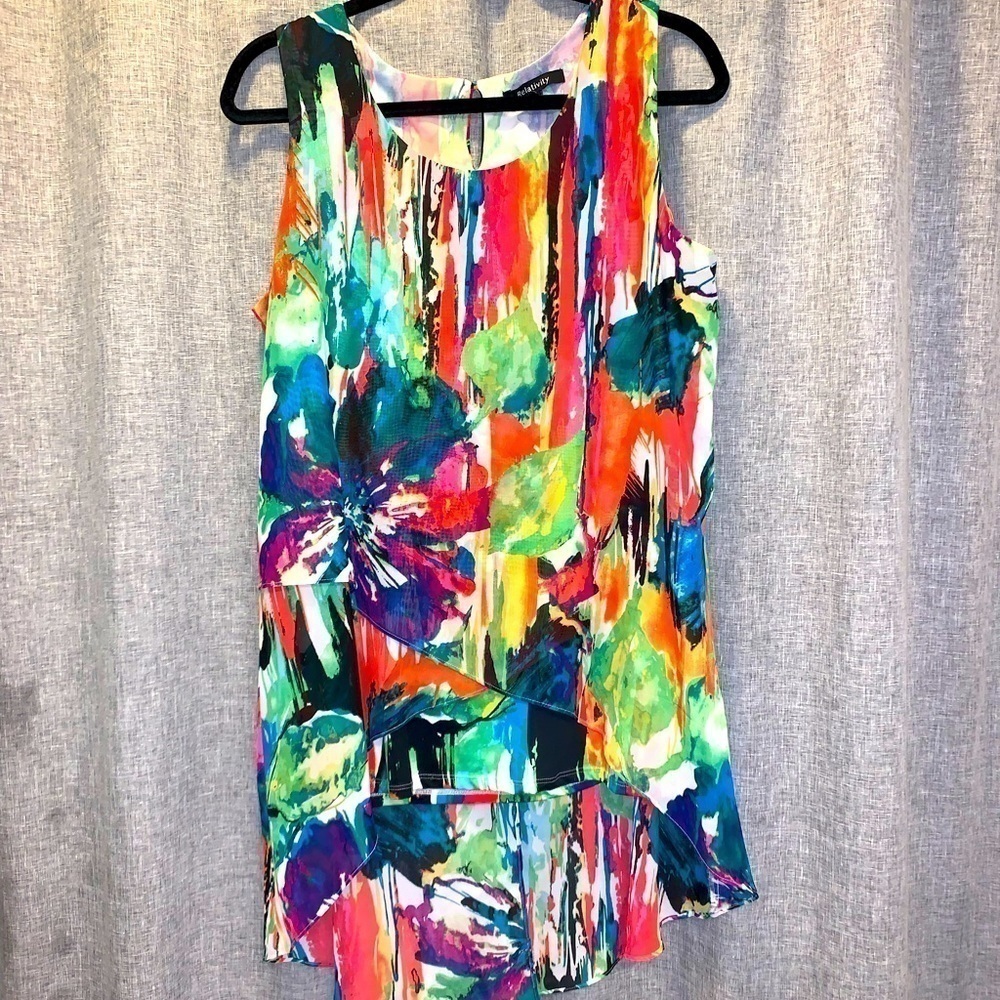 Relativity Multicolor Abstract Floral Sleeveless Blouse - Size Medium